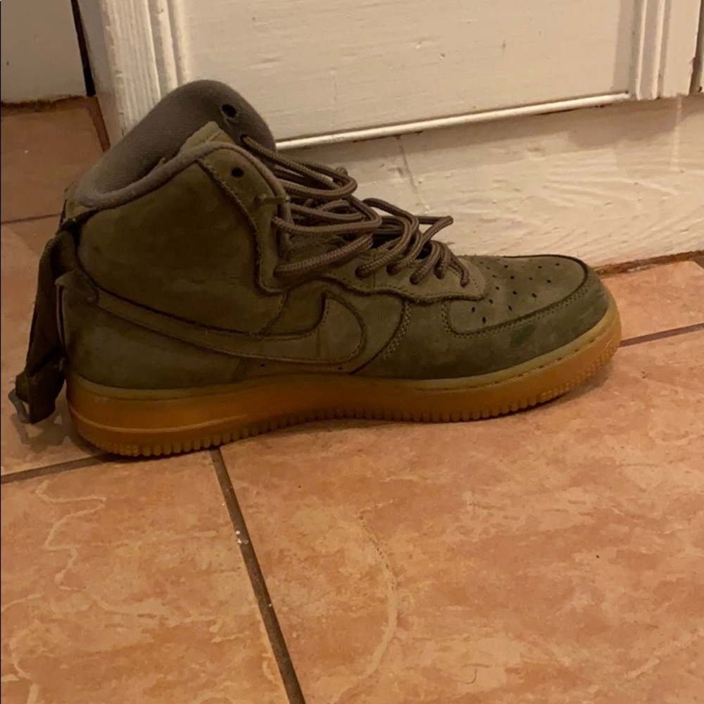 SNEAKERS!